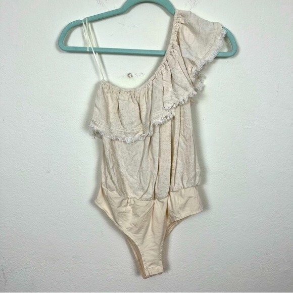 Promesa One Shoulder Ruffle Bodysuit- Snaps- Fringe Ends- Size Small - Picture 2 of 6